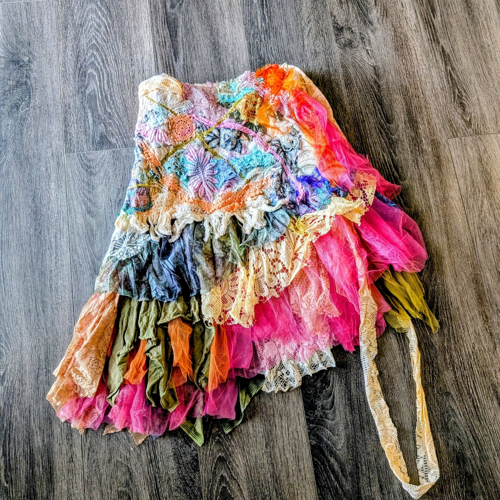Boho layer multicolor gypsy lace tulle floral embellished knee skirt wrap S M